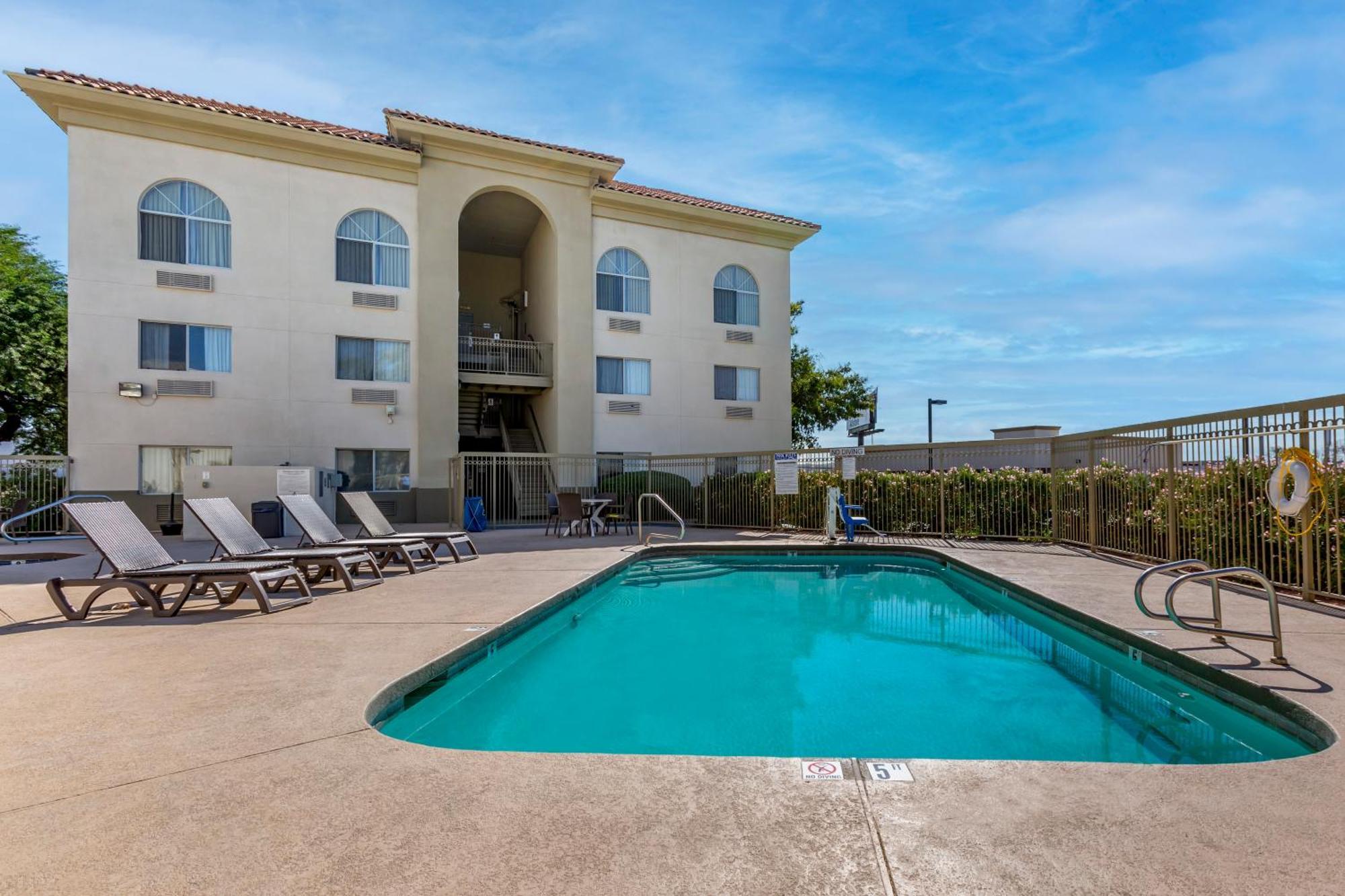 Comfort Inn & Suites Phoenix North - Deer Valley Luaran gambar